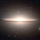 Ampliar foto: M104 galàxia del Sombrero